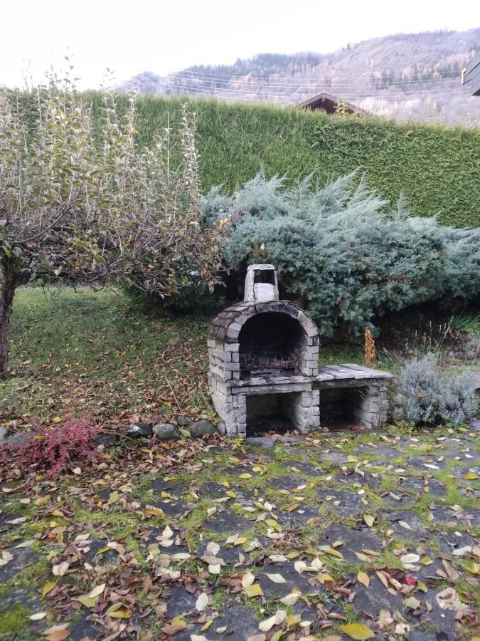 Chalet Avec Jardin Bourg-Saint-Maurice Bagian luar foto