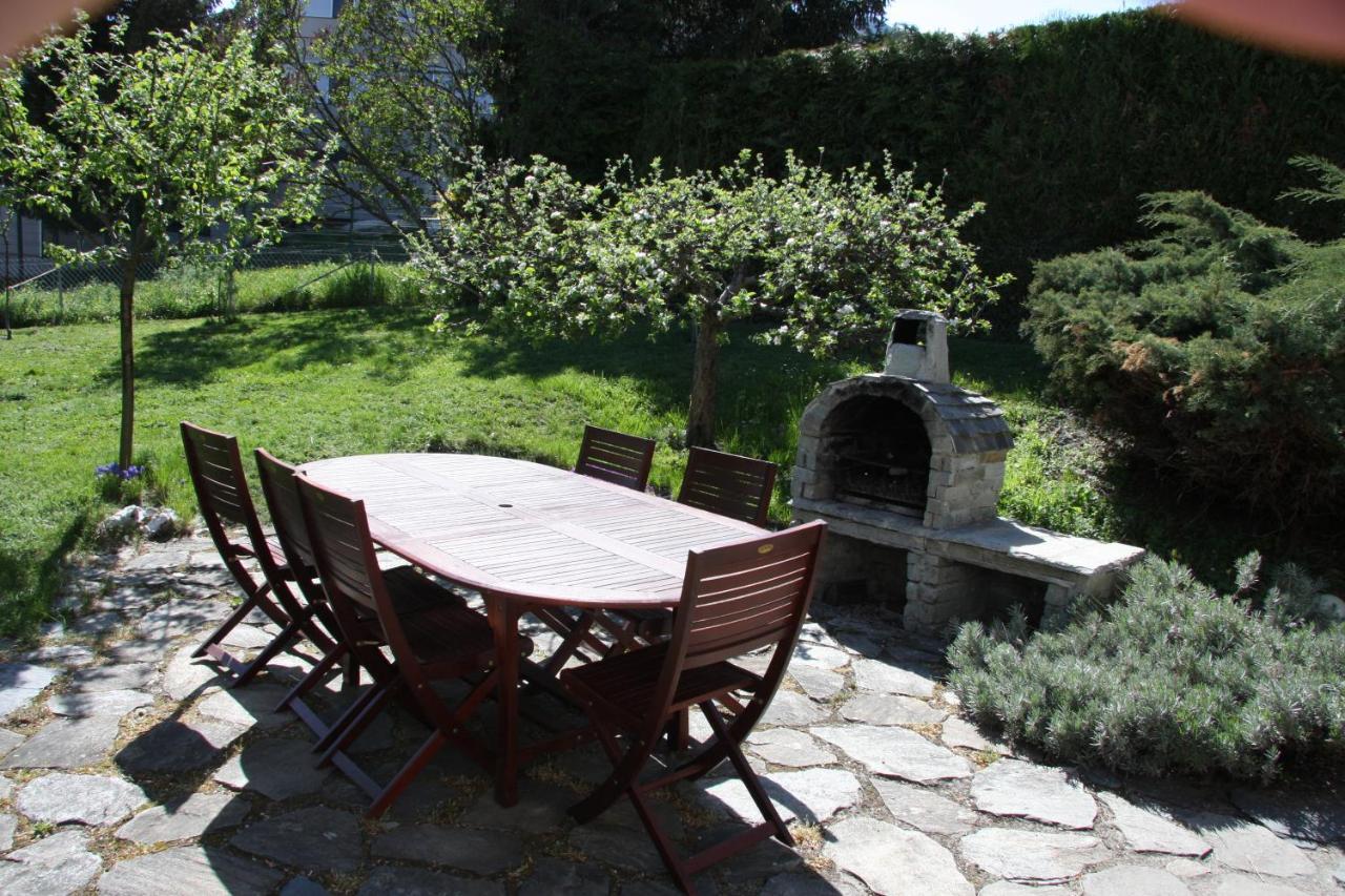 Chalet Avec Jardin Bourg-Saint-Maurice Bagian luar foto